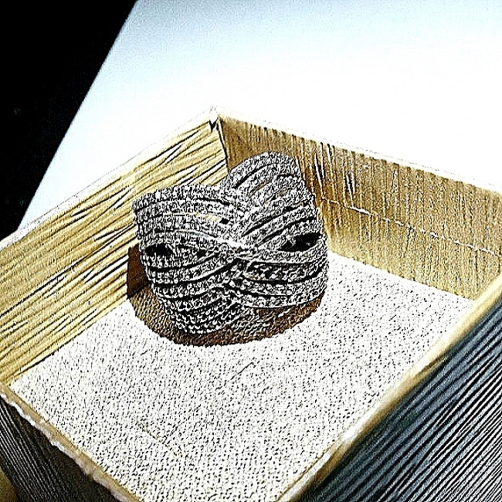 Diamond Criss Cross Ring - Picture 1 of 10
